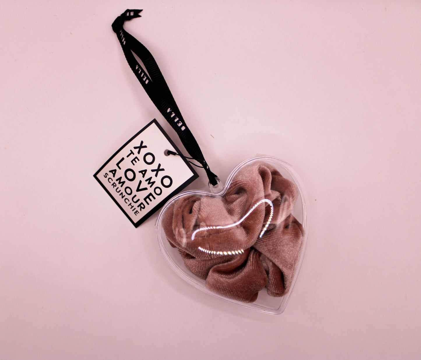 VELVET SCRUNCHIE ORNAMENT BLUSH